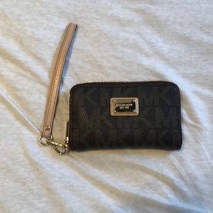 Michael Kors Wristlet/wallet